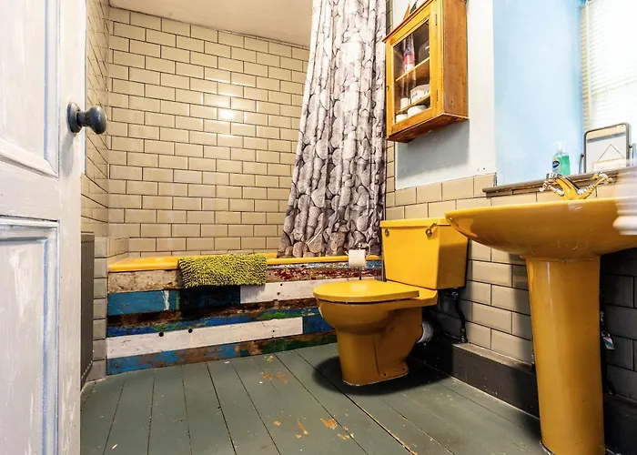 Quaint Fishermans 2-bed With Sea Views Scarborough