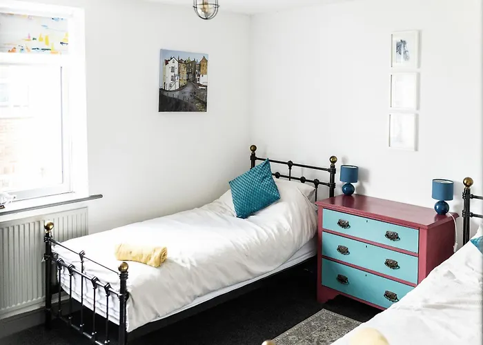 Quaint Fishermans 2-bed With Sea Views