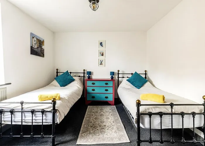 Quaint Fishermans 2-bed With Sea Views Scarborough