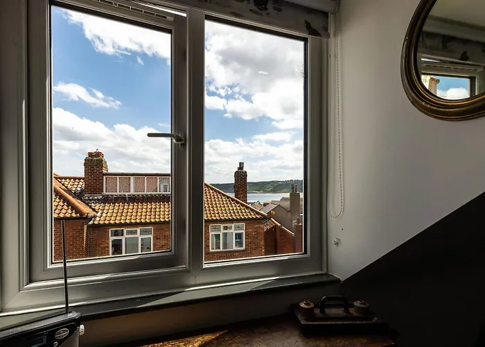 Nyaraló Quaint Fishermans 2-bed With Sea Views Scarborough