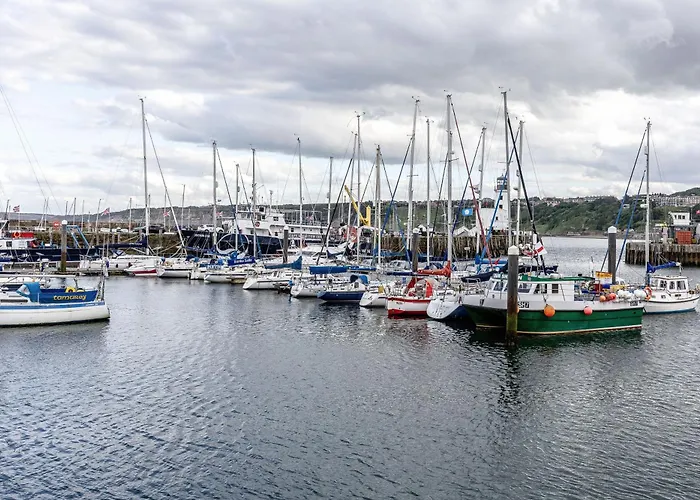 Quaint Fishermans 2-bed With Sea Views *