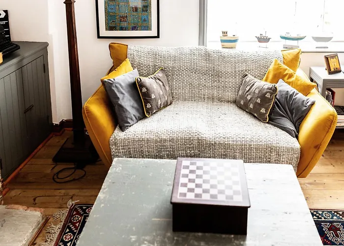 Quaint Fishermans 2-bed With Sea Views Scarborough