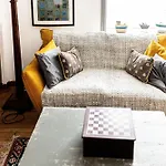 Quaint Fishermans 2-bed With Sea Views سكرابورو